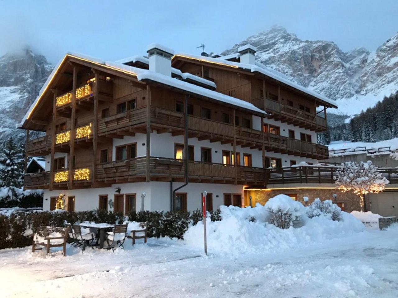 Ca' Del Sole Aparthotel San Vito di Cadore Luaran gambar